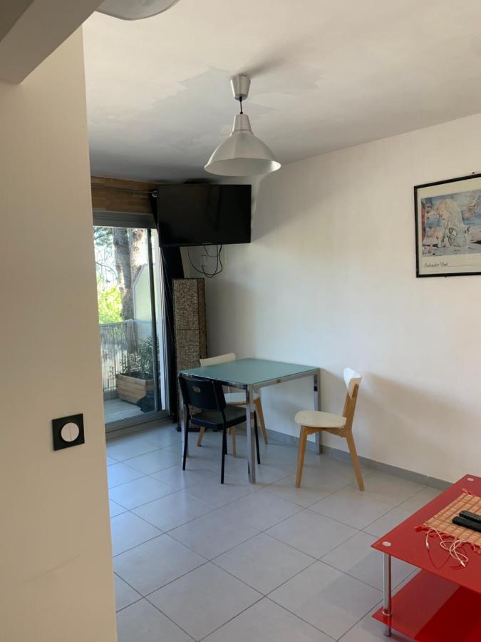 Appartement En Residence Climatise Avec Parking Монпелие Екстериор снимка